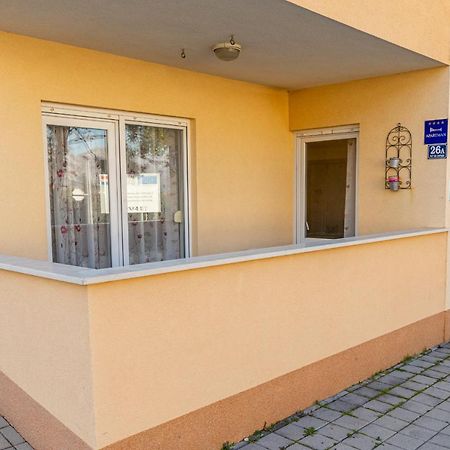 Spacious 2-Bedroom Apartment With Terrace And Parking ツァヴタット エクステリア 写真